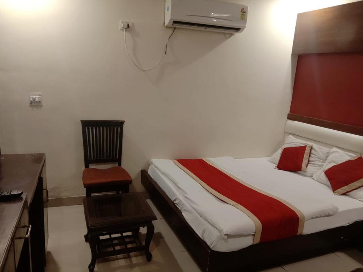 Hotel Star Palace New Delhi Ngoại thất bức ảnh